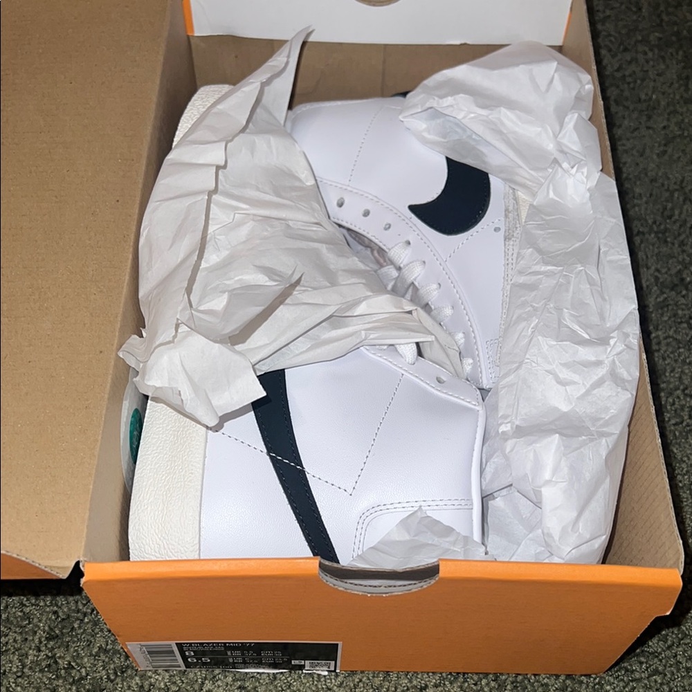 Nike W Blazer Mid’ 77 Classic White and Black High-Tops